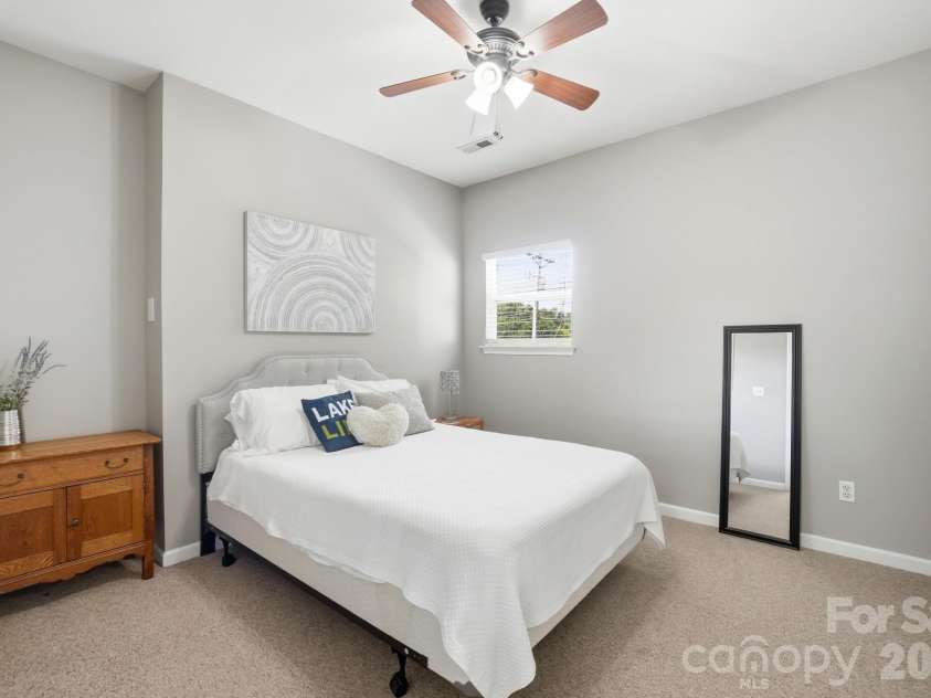 21415 John Pines Drive, Cornelius, NC 28031.  MLS# CAR4388502, YatesRealty ID 33770. 