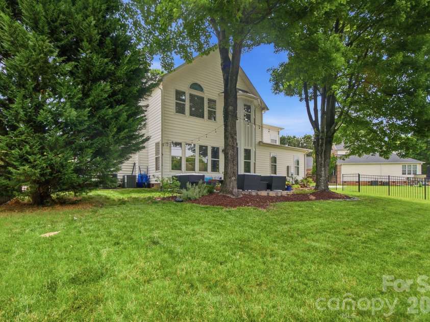 21415 John Pines Drive, Cornelius, NC 28031.  MLS# CAR4388502, YatesRealty ID 33770. 