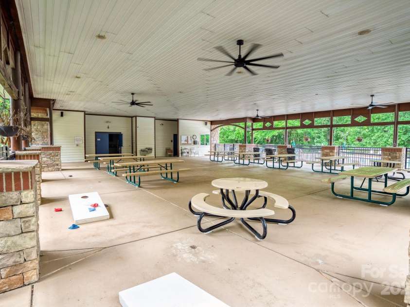 6402 Colonial Garden Drive, Huntersville, NC 28078.  MLS# CAR4291074, YatesRealty ID 33770. 