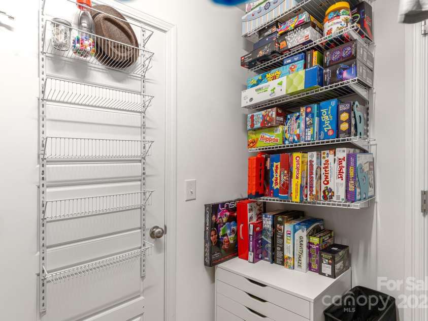 6402 Colonial Garden Drive, Huntersville, NC 28078.  MLS# CAR4291074, YatesRealty ID 33770. Upstairs walk-in closet.