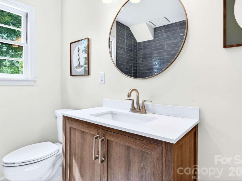 4 Baird Lane, Asheville, NC 28804.  MLS# CAR4380981, YatesRealty ID 33771. High Quality Vanity