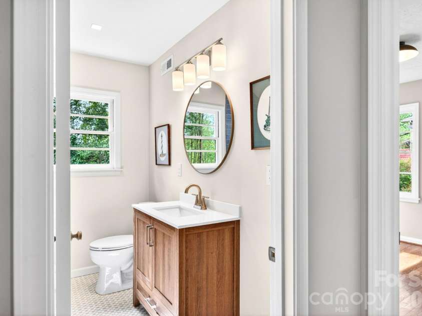 4 Baird Lane, Asheville, NC 28804.  MLS# CAR4380981, YatesRealty ID 33771. Main Level Bathroom
