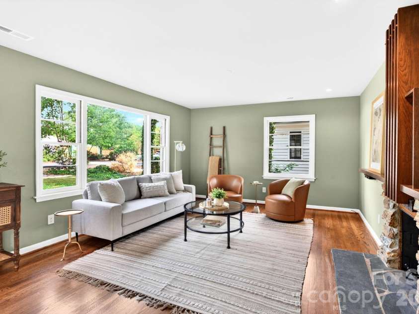 4 Baird Lane, Asheville, NC 28804.  MLS# CAR4380981, YatesRealty ID 33771. Main Level Living Room