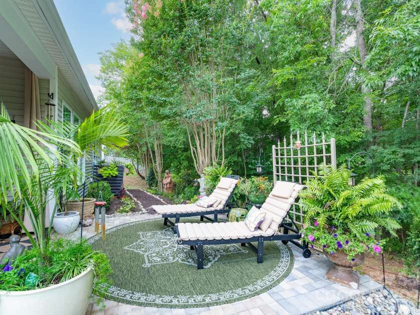 8637 Annabel Lee Lane, Charlotte, NC 28277.  MLS# CAR4290292, YatesRealty ID 33772. 