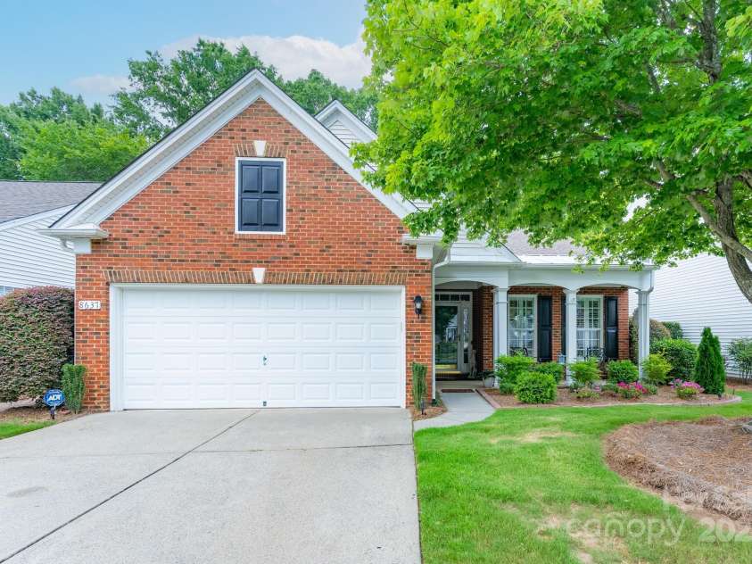 8637 Annabel Lee Lane, Charlotte, NC 28277.  MLS# CAR4290292, YatesRealty ID 33772. 