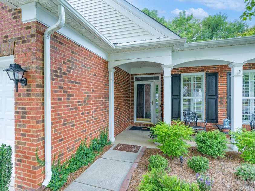 8637 Annabel Lee Lane, Charlotte, NC 28277.  MLS# CAR4290292, YatesRealty ID 33772. 