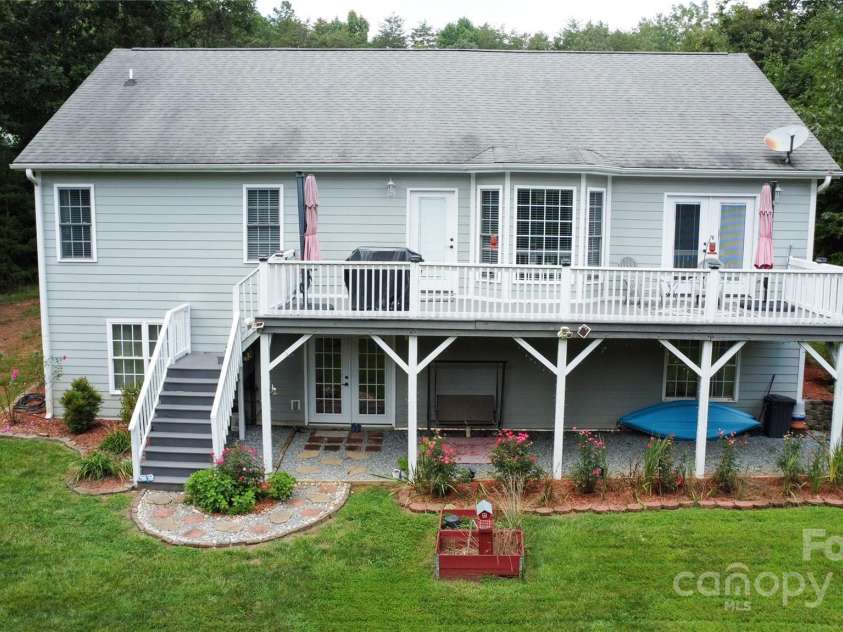 2302 Saratoga Run, Morganton, NC 28655.  MLS# CAR4292402, YatesRealty ID 33773. 