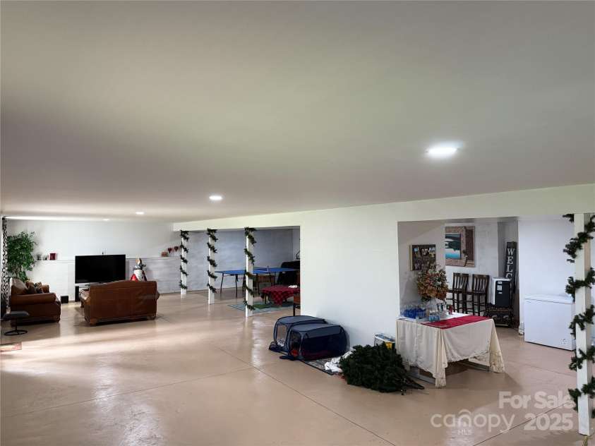 2302 Saratoga Run, Morganton, NC 28655.  MLS# CAR4292402, YatesRealty ID 33773. Full basement