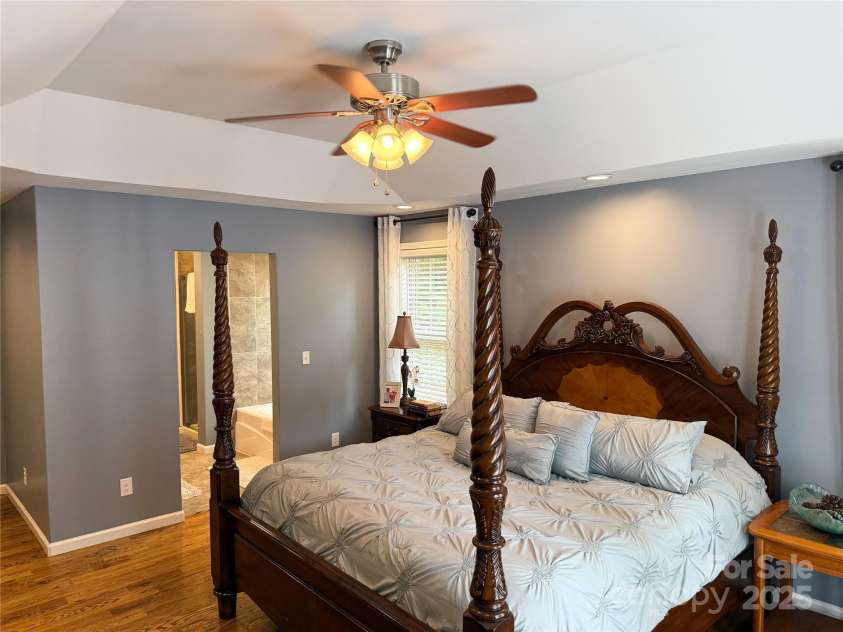 2302 Saratoga Run, Morganton, NC 28655.  MLS# CAR4292402, YatesRealty ID 33773. Primary bedroom