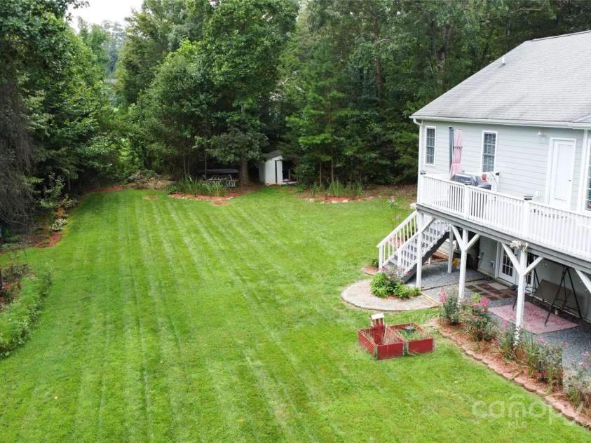 2302 Saratoga Run, Morganton, NC 28655.  MLS# CAR4292402, YatesRealty ID 33773. Private backyary