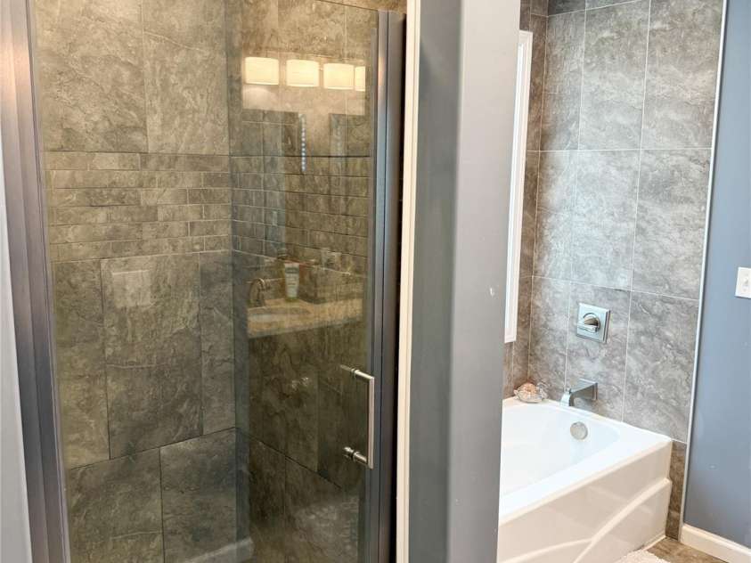2302 Saratoga Run, Morganton, NC 28655.  MLS# CAR4292402, YatesRealty ID 33773. Separate shower and soaking tub