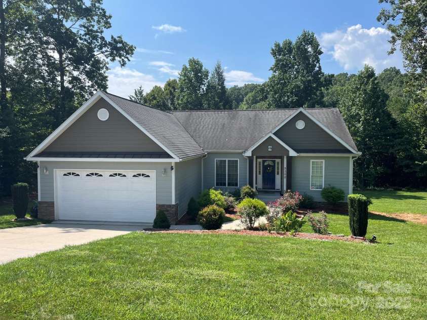 2302 Saratoga Run, Morganton, NC 28655.  MLS# CAR4292402, YatesRealty ID 33773. Street view of this charming property