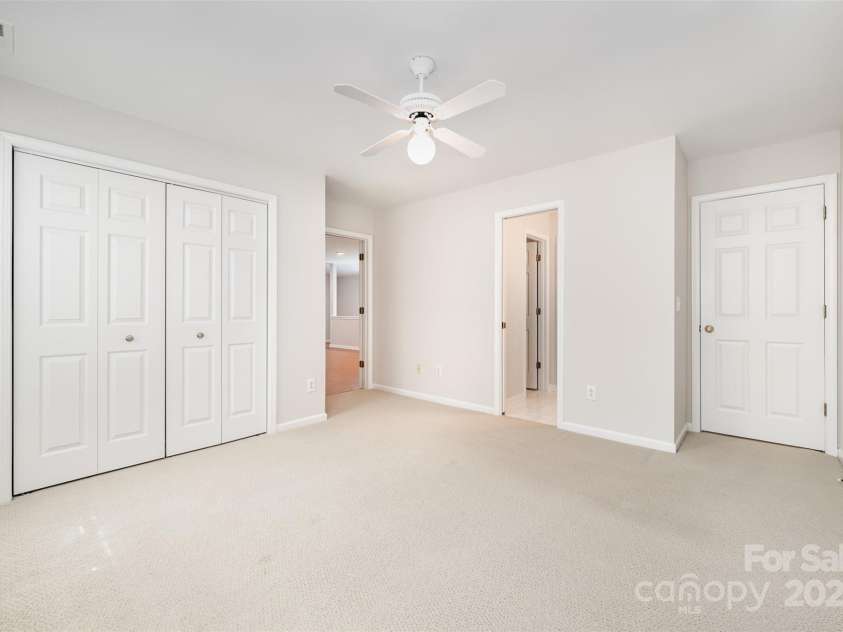 207 Walnut Point Drive, Matthews, NC 28105.  MLS# CAR4287595, YatesRealty ID 33774. Bedroom 3