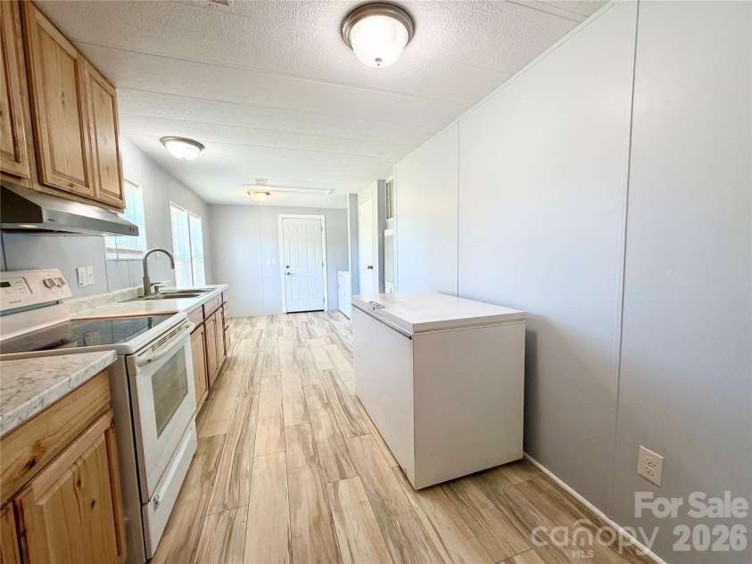438 Hall Spencer Road, Catawba, SC 29704.  MLS# CAR4391247, YatesRealty ID 33774. Kitchen