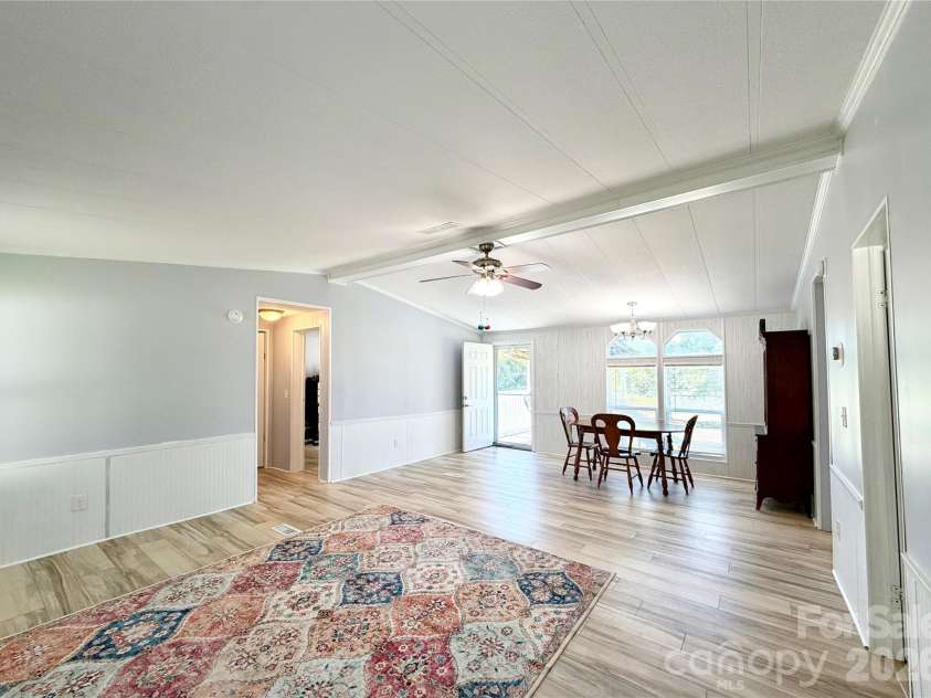 438 Hall Spencer Road, Catawba, SC 29704.  MLS# CAR4391247, YatesRealty ID 33774. Living/Dining Area