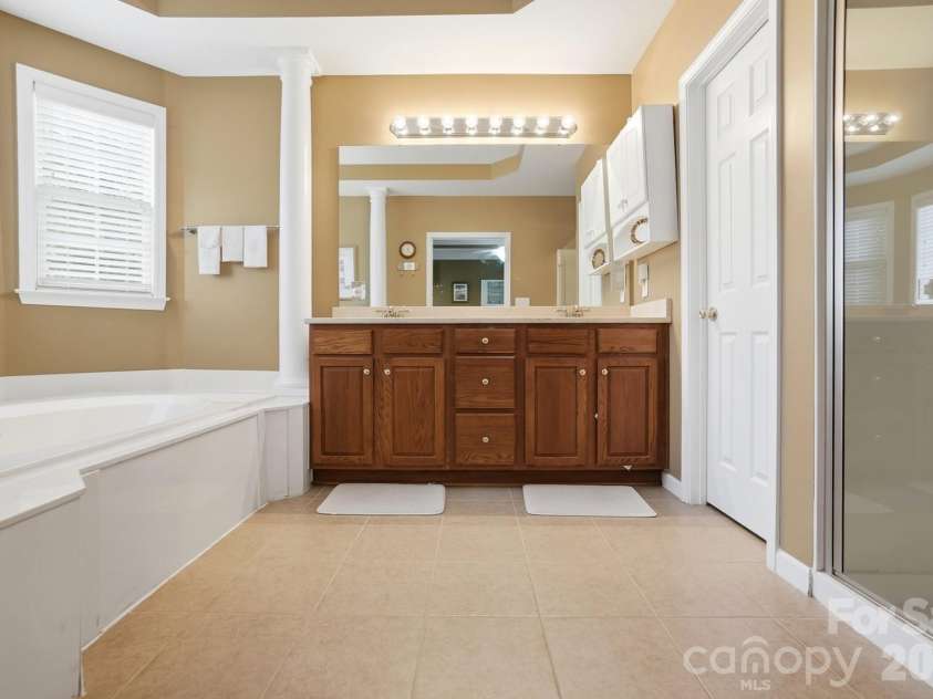 1406 Finsbury Lane, Tega Cay, SC 29708.  MLS# CAR4372368, YatesRealty ID 33775. 