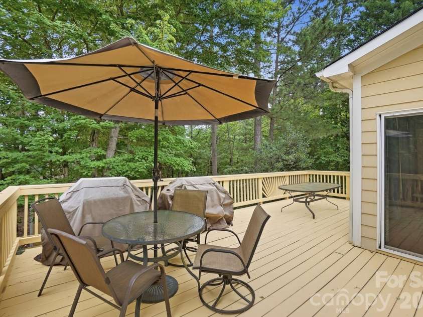 1406 Finsbury Lane, Tega Cay, SC 29708.  MLS# CAR4372368, YatesRealty ID 33775. 