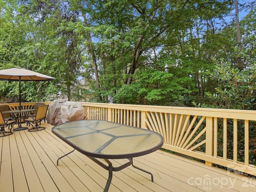 1406 Finsbury Lane, Tega Cay, SC 29708.  MLS# CAR4372368, YatesRealty ID 33775. 