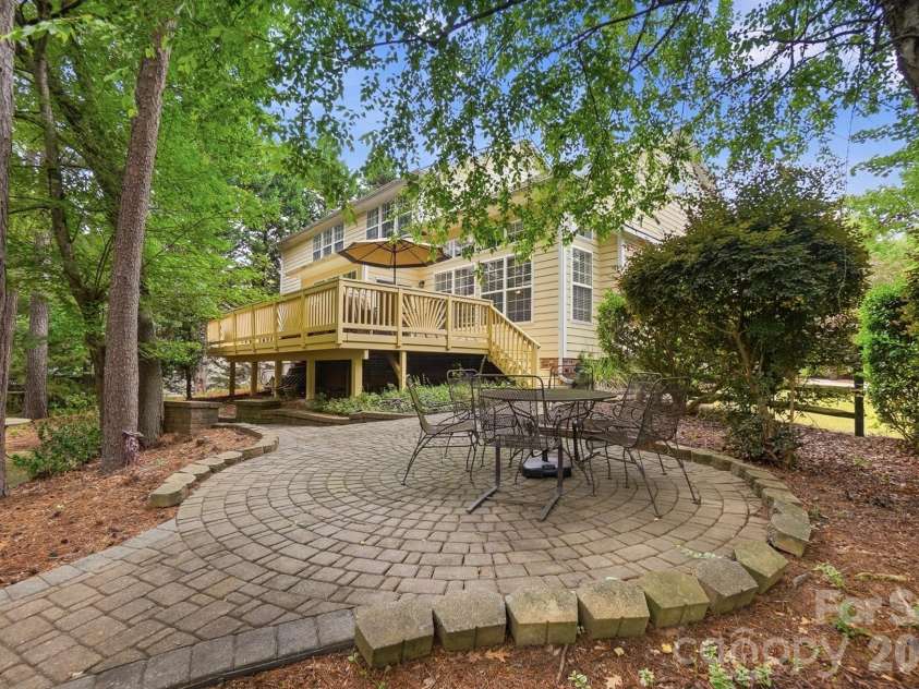 1406 Finsbury Lane, Tega Cay, SC 29708.  MLS# CAR4372368, YatesRealty ID 33775. 
