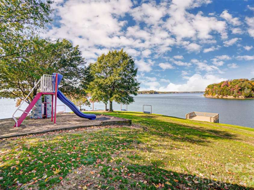 1406 Finsbury Lane, Tega Cay, SC 29708.  MLS# CAR4372368, YatesRealty ID 33775. 