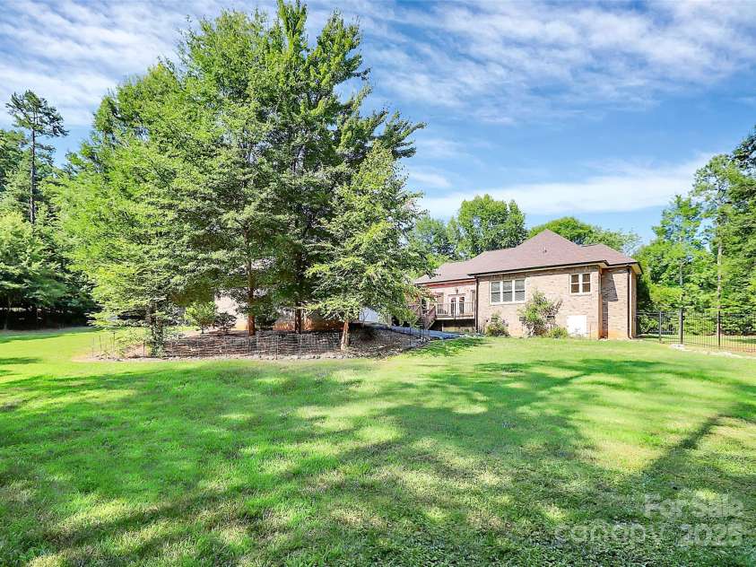 320 Lake Lynn Road, Concord, NC 28025.  MLS# CAR4283791, YatesRealty ID 33775. 