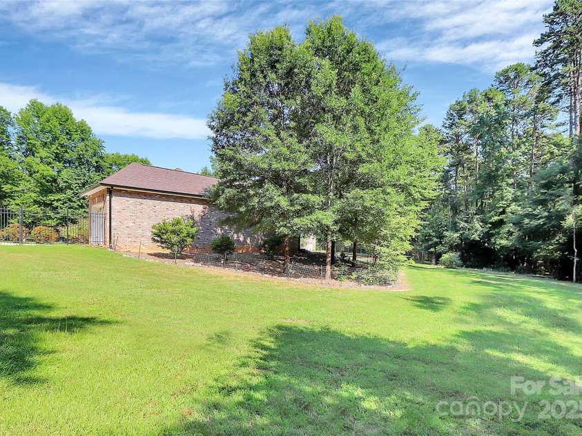 320 Lake Lynn Road, Concord, NC 28025.  MLS# CAR4283791, YatesRealty ID 33775. 
