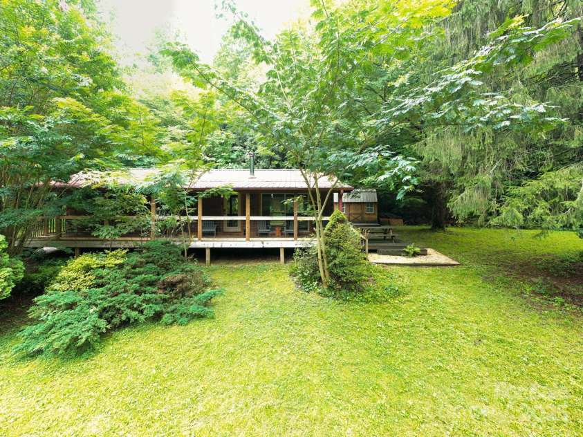 97 Carolina Hills Drive, Horse Shoe, NC 28742.  MLS# CAR4288538, YatesRealty ID 33776. 