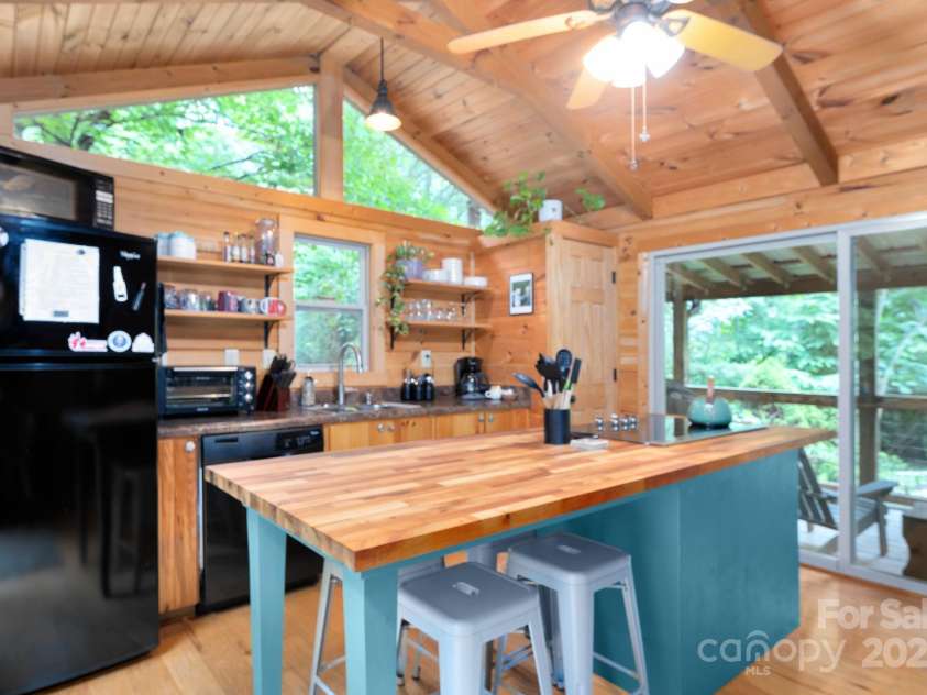 97 Carolina Hills Drive, Horse Shoe, NC 28742.  MLS# CAR4288538, YatesRealty ID 33776. 