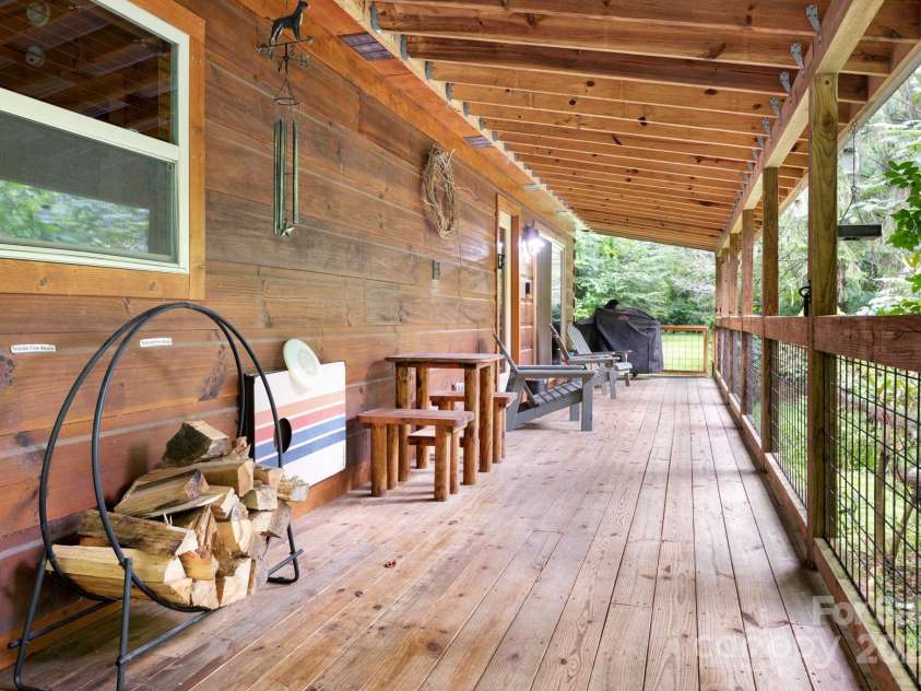 97 Carolina Hills Drive, Horse Shoe, NC 28742.  MLS# CAR4288538, YatesRealty ID 33776. 