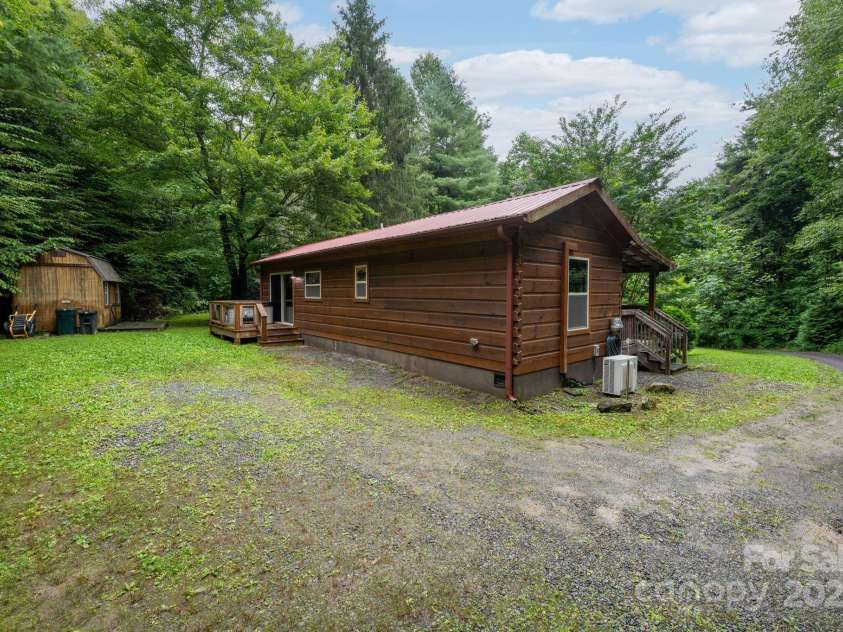 97 Carolina Hills Drive, Horse Shoe, NC 28742.  MLS# CAR4288538, YatesRealty ID 33776. 