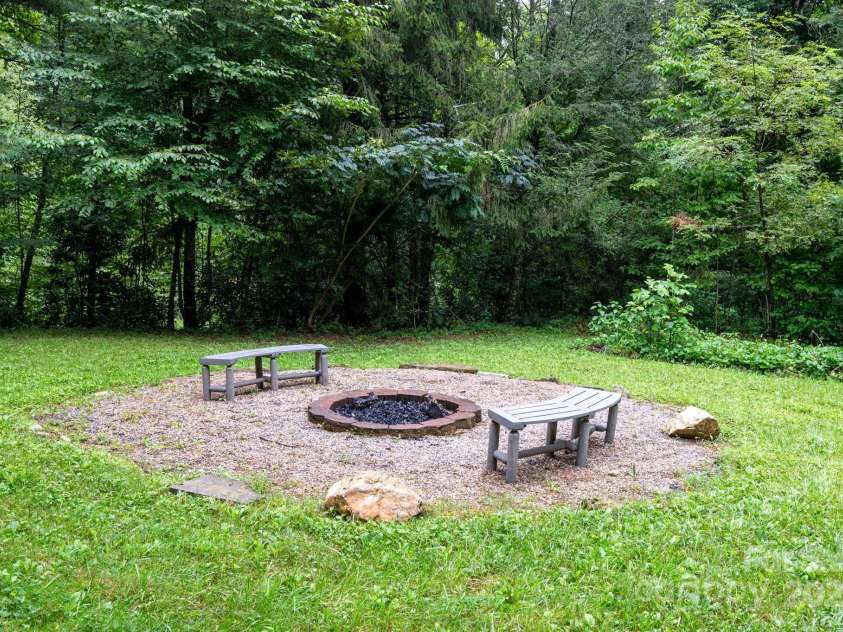 97 Carolina Hills Drive, Horse Shoe, NC 28742.  MLS# CAR4288538, YatesRealty ID 33776. 