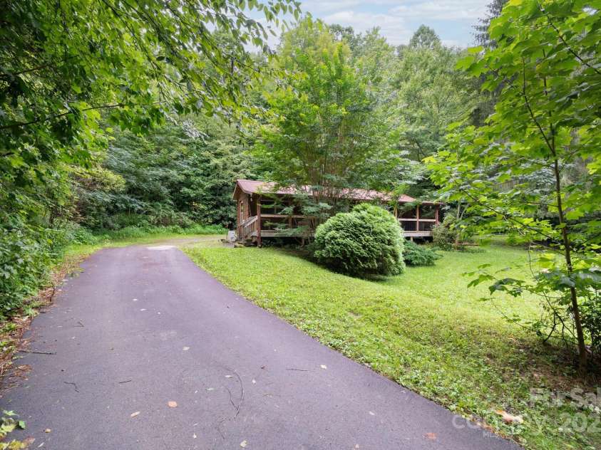 97 Carolina Hills Drive, Horse Shoe, NC 28742.  MLS# CAR4288538, YatesRealty ID 33776. 