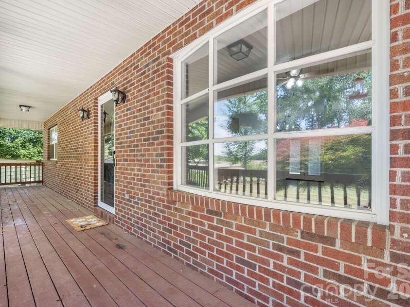 119 Nevermore Lane, Statesville, NC 28677.  MLS# CAR4383283, YatesRealty ID 33777. 