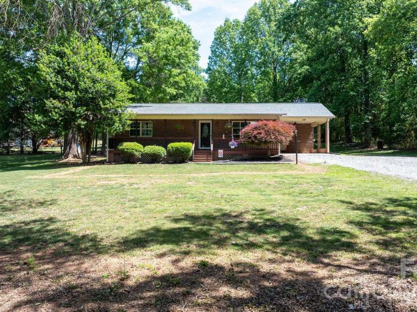 119 Nevermore Lane, Statesville, NC 28677.  MLS# CAR4383283, YatesRealty ID 33777. 