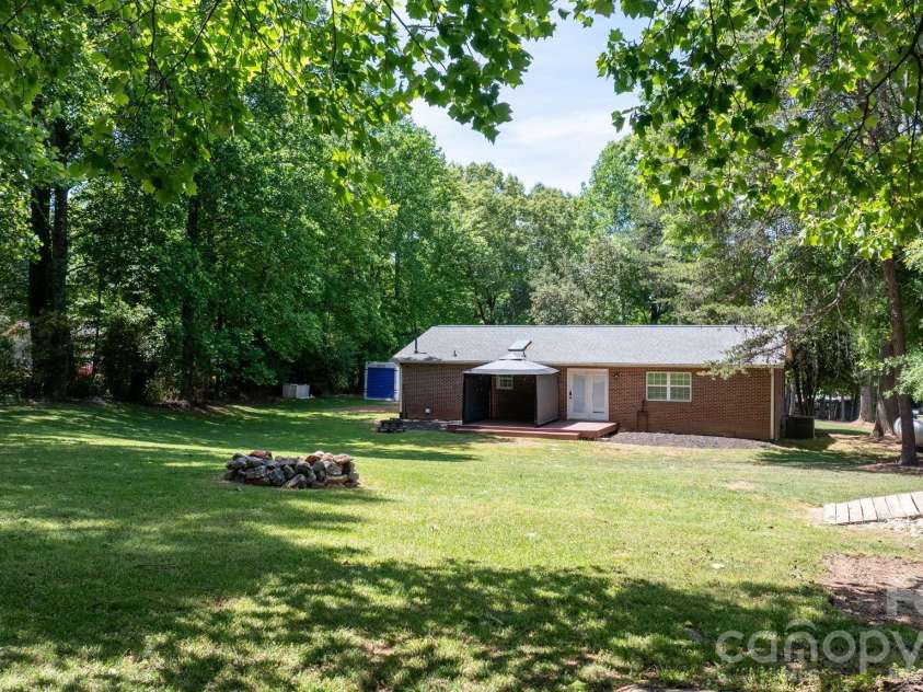 119 Nevermore Lane, Statesville, NC 28677.  MLS# CAR4383283, YatesRealty ID 33777. 