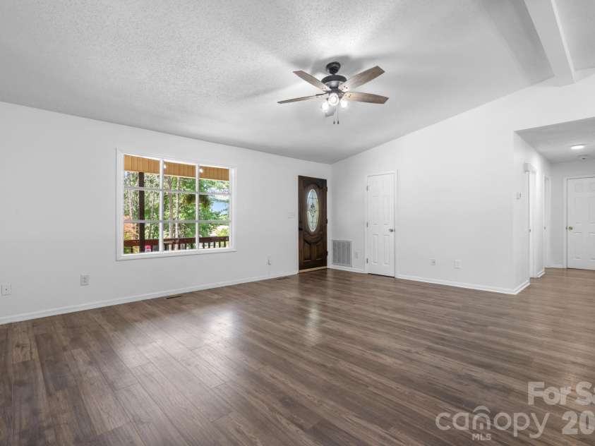 119 Nevermore Lane, Statesville, NC 28677.  MLS# CAR4383283, YatesRealty ID 33777. 