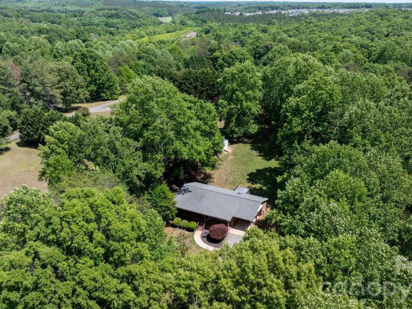 119 Nevermore Lane, Statesville, NC 28677.  MLS# CAR4383283, YatesRealty ID 33777. 