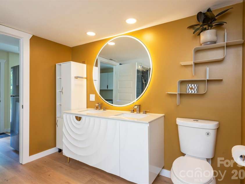 32 Harnett Street, Asheville, NC 28806.  MLS# CAR4394593, YatesRealty ID 33778. 