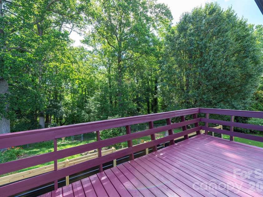 32 Harnett Street, Asheville, NC 28806.  MLS# CAR4394593, YatesRealty ID 33778. 