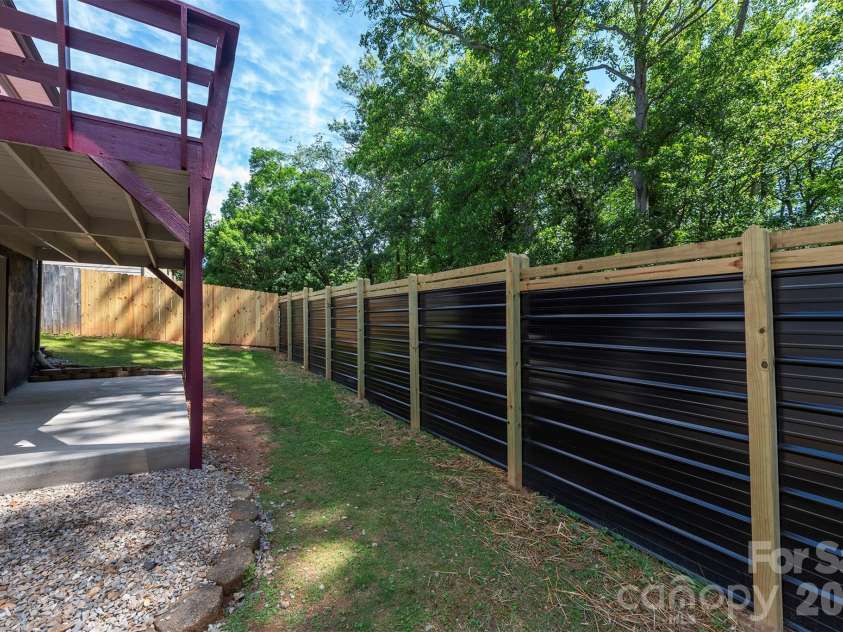 32 Harnett Street, Asheville, NC 28806.  MLS# CAR4394593, YatesRealty ID 33778. 