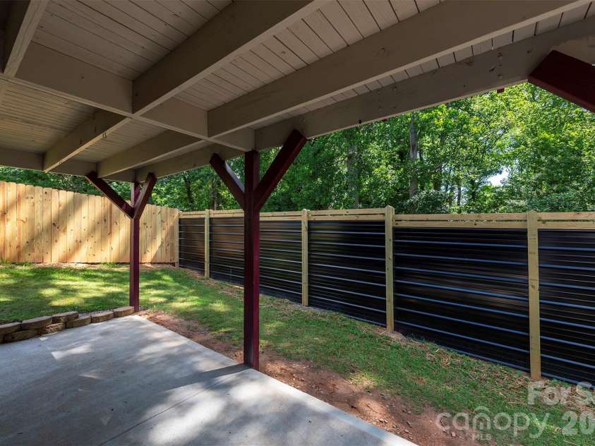 32 Harnett Street, Asheville, NC 28806.  MLS# CAR4394593, YatesRealty ID 33778. 