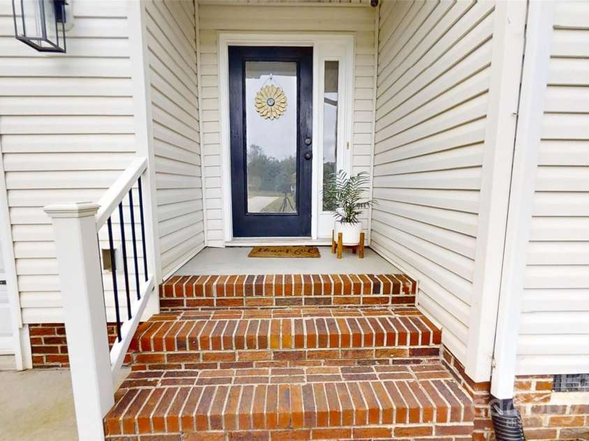 3083 Grassy Meadows Court, Lincolnton, NC 28092.  MLS# CAR4293119, YatesRealty ID 33779. 