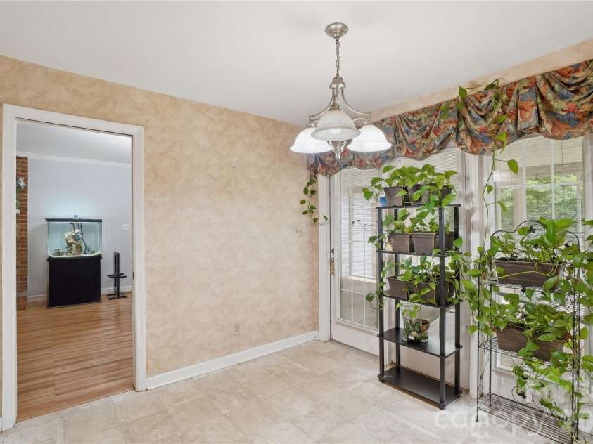 6419 Pencade Lane, Charlotte, NC 28215.  MLS# CAR4395322, YatesRealty ID 33779. 