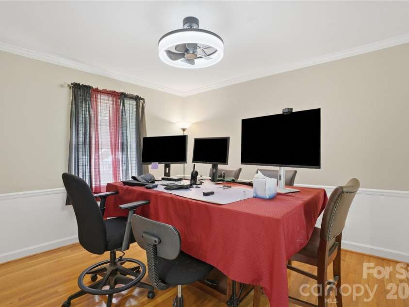 6419 Pencade Lane, Charlotte, NC 28215.  MLS# CAR4395322, YatesRealty ID 33779. 