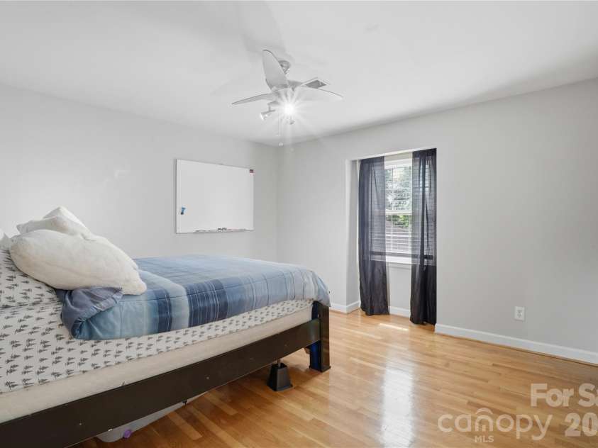 6419 Pencade Lane, Charlotte, NC 28215.  MLS# CAR4395322, YatesRealty ID 33779. 