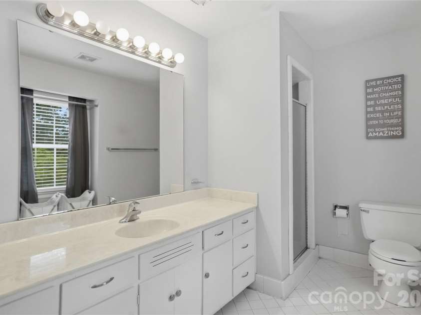 6419 Pencade Lane, Charlotte, NC 28215.  MLS# CAR4395322, YatesRealty ID 33779. 