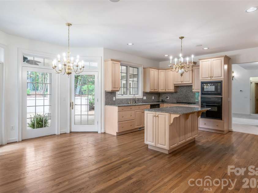 3 Fir Tree Lane, Asheville, NC 28803.  MLS# CAR4246438, YatesRealty ID 3378. 