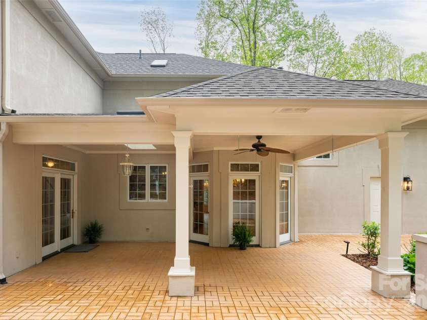 3 Fir Tree Lane, Asheville, NC 28803.  MLS# CAR4246438, YatesRealty ID 3378. 