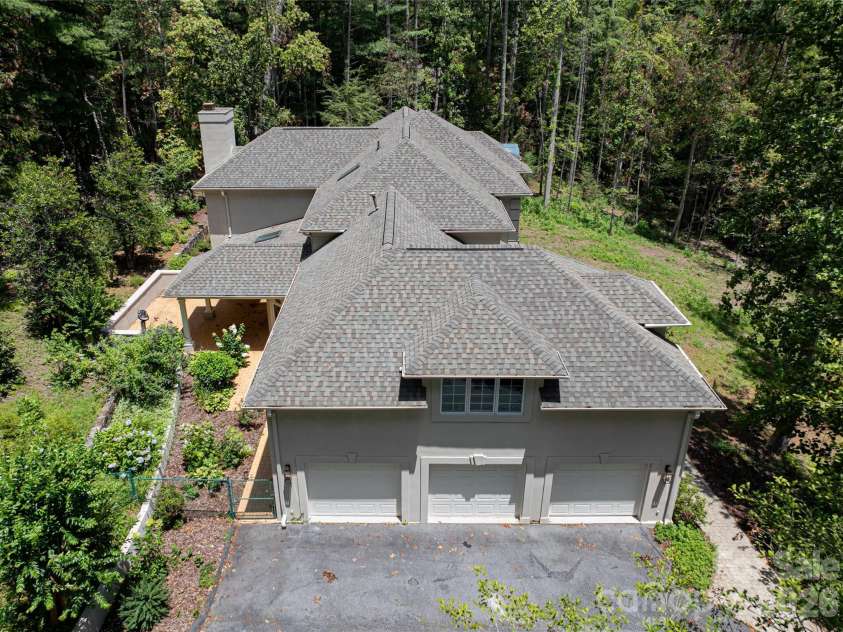 3 Fir Tree Lane, Asheville, NC 28803.  MLS# CAR4246438, YatesRealty ID 3378. 