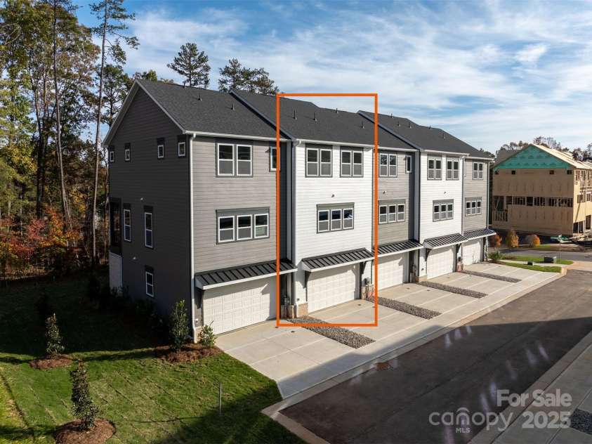 436 Nathaniel Way, Charlotte, NC 28213.  MLS# CAR4183148, YatesRealty ID 3378. 2-Car Garage & Driveway